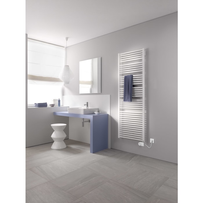 Kermi Geneo quadris-E Badheizkörper 59,6 x 3,2 x 81,4 cm inkl. Elektro-Set FKS rechts