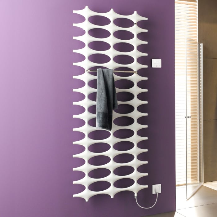 Kermi Ideos-E Badheizkörper 75,8 x 3,7 x 115,1 cm inkl. Elektro-Set WWS rechts