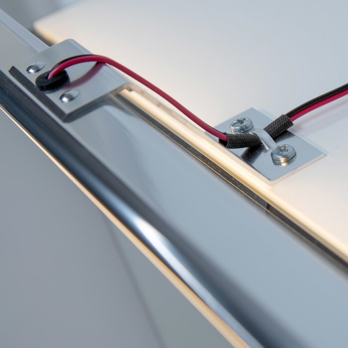 Kronenbach Plana 2.0 Spiegelschrank 80 cm mit 3 Türen und LED-Aufsatzleuchte