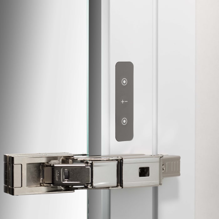 Kronenbach Moon 2.0, 3000K LED-Spiegelschrank 129,5 cm mit 2 Türen und Steckdose unten