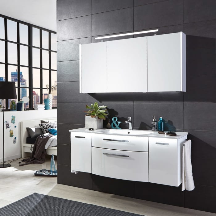 Puris Linea Spiegelschrank 70 cm mit 2 LED-Beleuchtungsprofilen