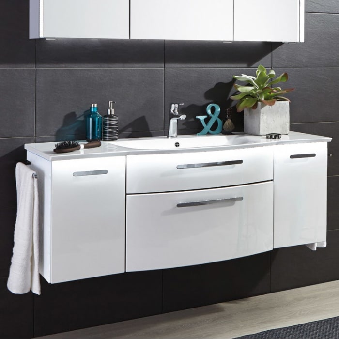 Puris Linea Waschtisch mit Unterschrank 131,2 cm mit LED-Beleuchtung, Griff 320