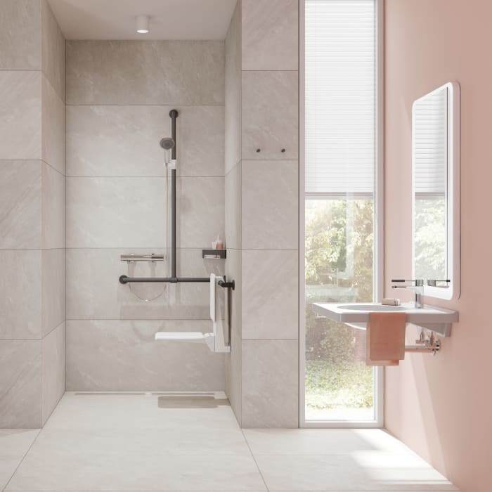 HEWI System 900 Duschhandlauf mit verschiebbarer Brausehalterstange  links, 96,5 cm