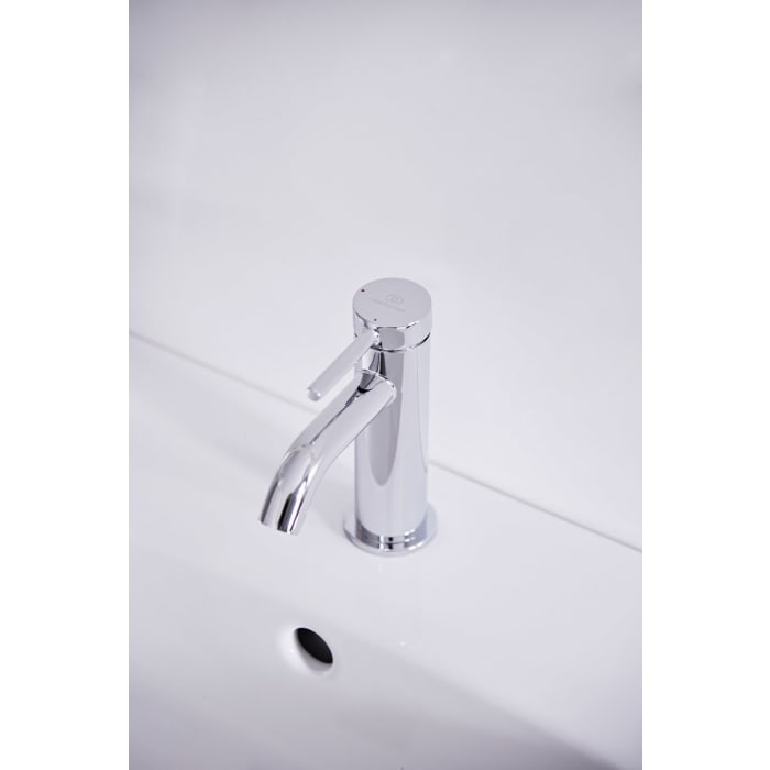 Ideal Standard Ceraline Nuovo Waschtischarmatur BlueStart Ausladung 10,5 cm mit Zugstangen-Ablaufgarnitur