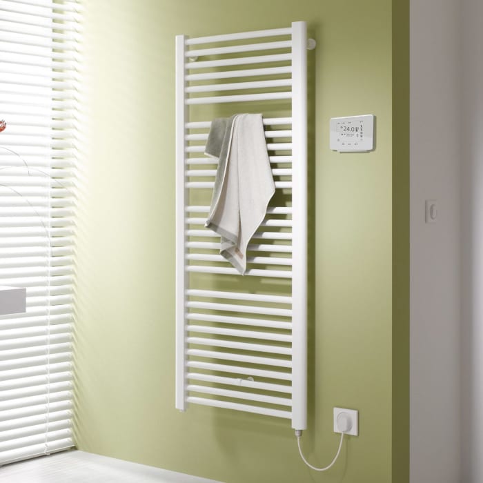 Kermi Basic-E gerade Badheizkörper 74,9 x 3,5 x 177 cm inkl. Elektro-Set WRX rechts