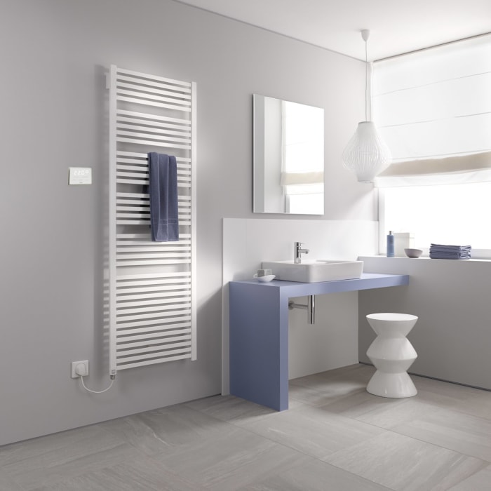 Kermi Geneo quadris-E Badheizkörper 59,6 x 3,2 x 177,4 cm inkl. Elektro-Set WWS links