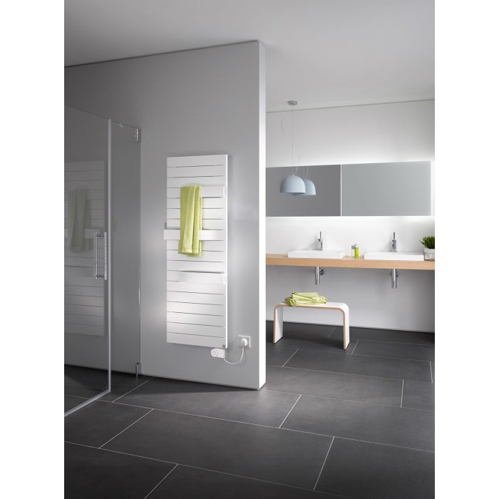 Kermi Tabeo-E Badheizkörper 50 x 10,1 x 143,7 cm inkl. Elektro-Set FKS rechts