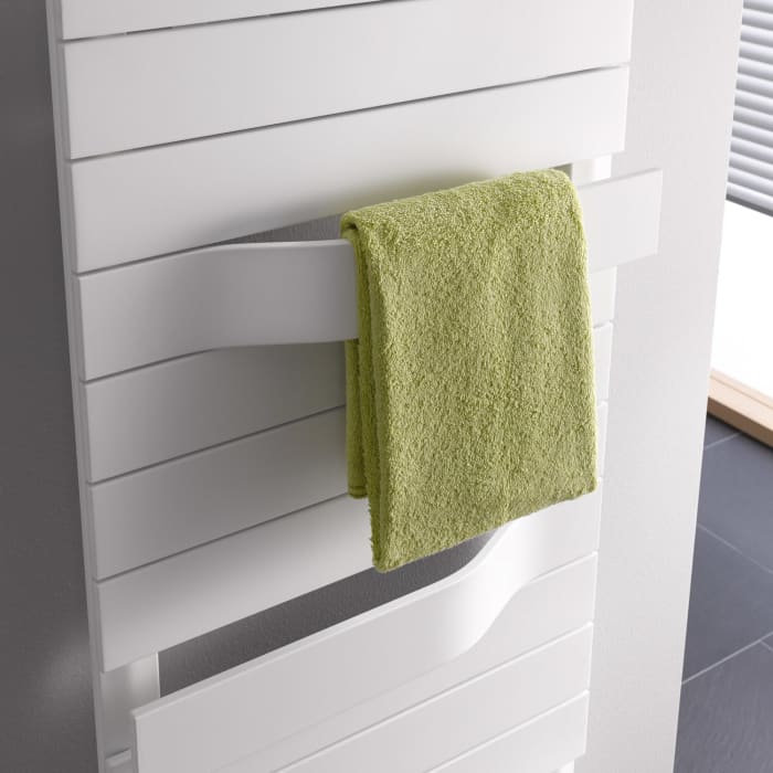 Kermi Tabeo-V Badheizkörper 60 x 10,1 x 175,7 cm Thermostatkopf seitlich links