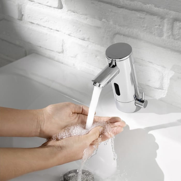 Schell PURIS E² Elektronische Waschtisch-Armatur mit Unterputz-Netzteil, Hochdruck-Mischwasser