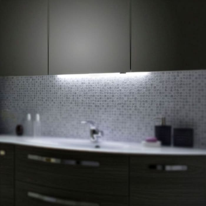 Pelipal Serie 6010 Spiegelschrank 184 x 17,6 x 70,9 cm mit LED-Lichtkranz, Waschplatzbeleuchtung und LED-Profil