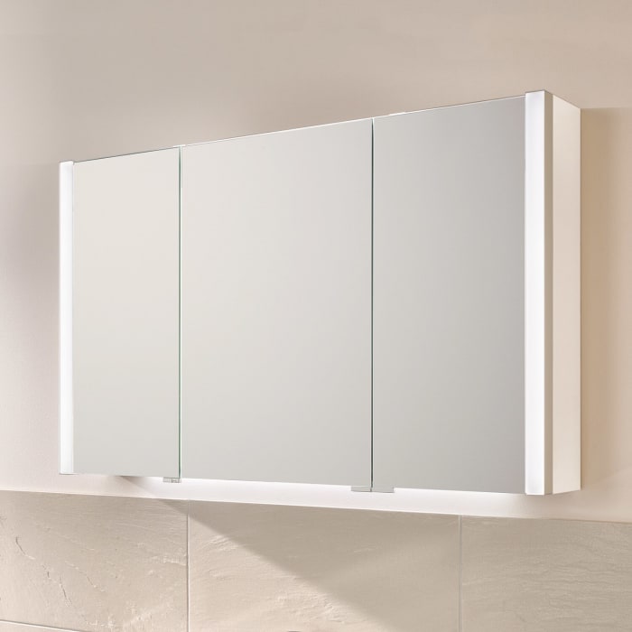 Puris b • brace Spiegelschrank 123,2 x 15 x 64 cm mit LED-Beleuchtungsprofilen
