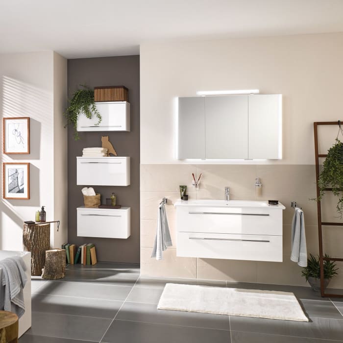 Puris b • brace Spiegelschrank 123,2 x 15 x 64 cm mit LED-Beleuchtungsprofilen