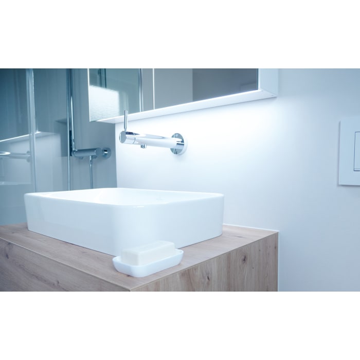 Schneider LOW plus LED Spiegelschrank LOP 130/2/LED 129,5 x 74,7 cm, 3000 K, 2 Doppelsteckdosen unten, CH