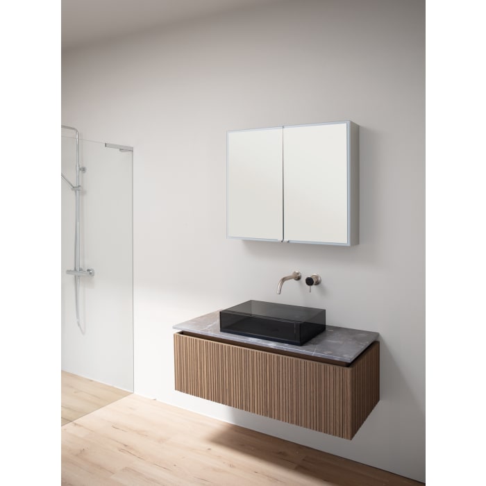 Sprinz Pure-Line Spiegelschrank Aufputz mit 2 Türen 80 cm, mit Rückwand-, Innenraum- und Waschtischbeleuchtung