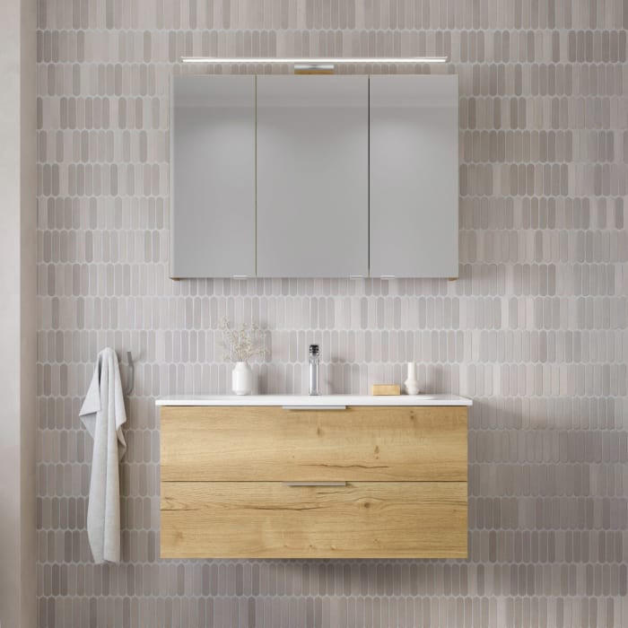 Steinkamp Living 2.0 Spiegelschrank 100 cm mit 3 Türen und LED-Aufsatzleuchte