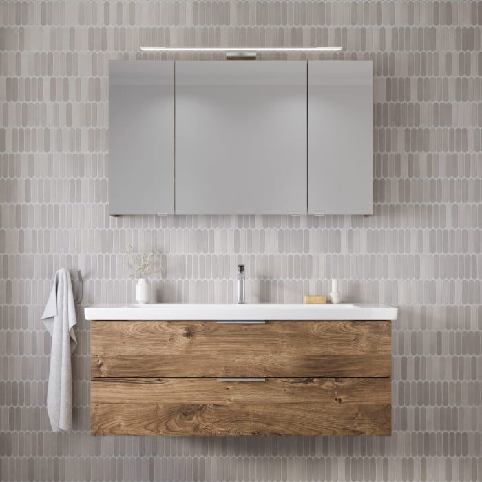 Steinkamp Living 2.0 Spiegelschrank 120 cm mit 3 Türen und LED-Aufsatzleuchte