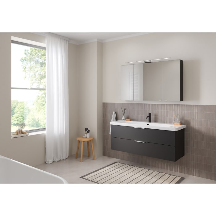 Steinkamp Living 2.0 Spiegelschrank 120 cm mit 3 Türen und LED-Aufsatzleuchte