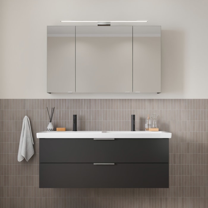 Steinkamp Living 2.0 / Villeroy & Boch Subway 3.0 Badmöbel Set 130 cm mit Spiegelschrank, 3 Türen