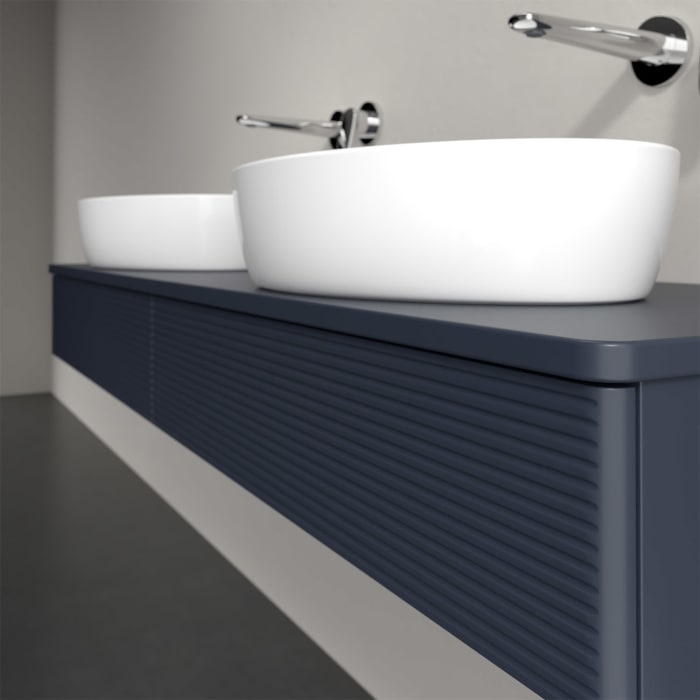 Villeroy & Boch Antao Waschbeckenunterschrank, 160 x 19 cm, 2 Auszüge mit LED-Licht, Front mit Struktur, mit Hahnloch, für Waschtisch links und rechts