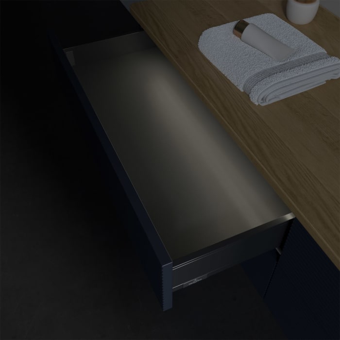 Villeroy & Boch Antao Waschbeckenunterschrank, 160 x 36 cm, 4 Auszüge mit LED-Licht, Front mit Struktur, mit Hahnloch, für Waschtisch rechts