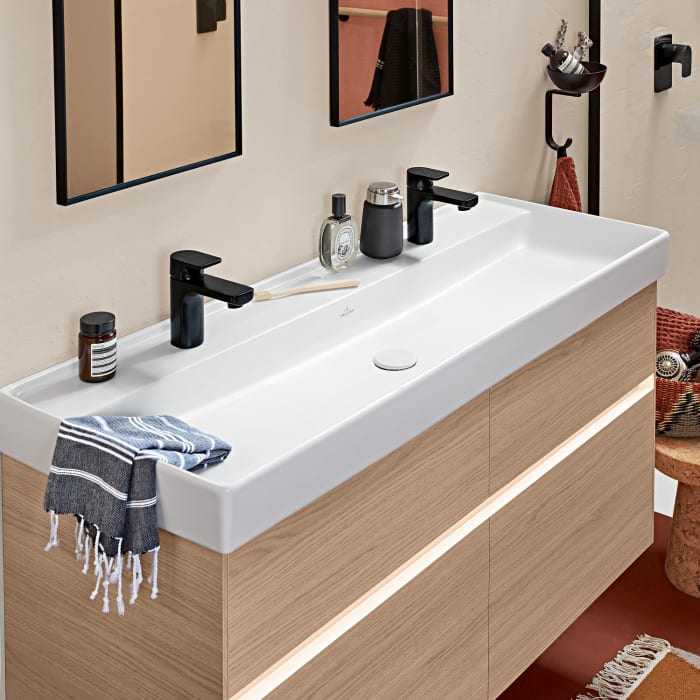 Villeroy & Boch Collaro Waschtischunterschrank 115,4 x 54,6 cm mit 4 Auszügen und LED Licht