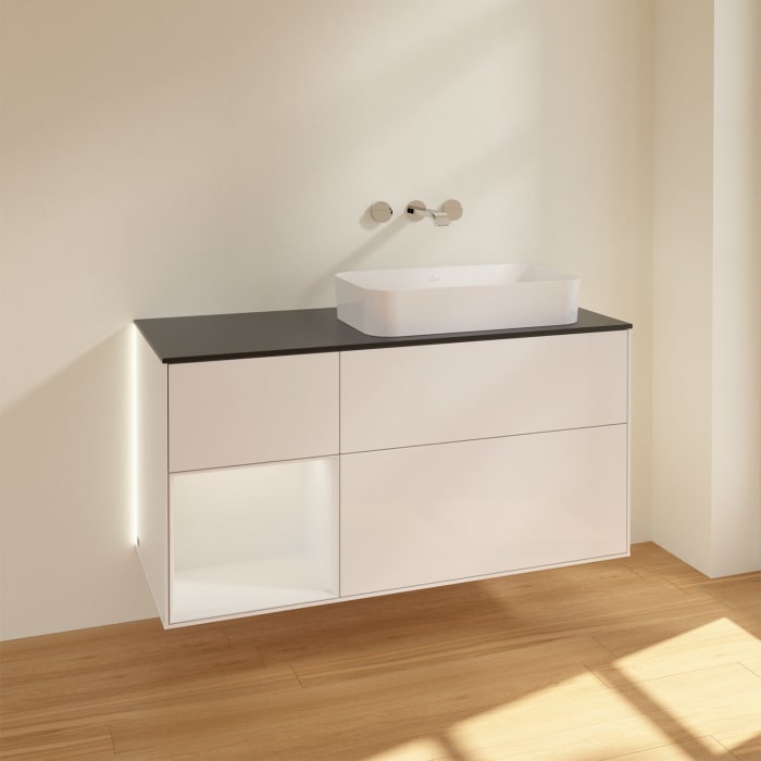 Villeroy & Boch Finion Waschtischunterschrank 120 cm mit Regalelement links und Abdeckplatte, mit Wandbeleuchtung