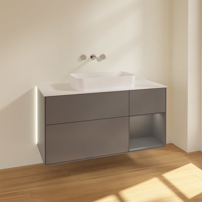 Villeroy & Boch Finion Waschtischunterschrank 120 cm mit Regalelement rechts und Abdeckplatte, mit Wandbeleuchtung
