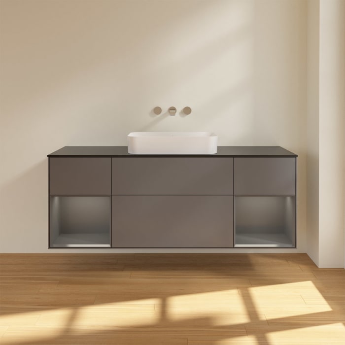 Villeroy & Boch Finion Waschtischunterschrank 160 cm mit Regalelement links und rechts und Abdeckplatte, mit Wandbeleuchtung