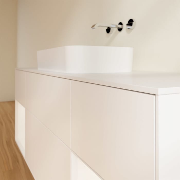 Villeroy & Boch Finion Waschtischunterschrank 160 cm mit Regalelement links und rechts und Abdeckplatte, mit Wandbeleuchtung