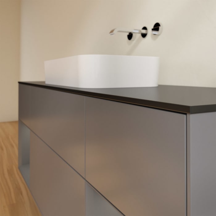 Villeroy & Boch Finion Waschtischunterschrank 160 cm mit Regalelement links und rechts und Abdeckplatte, mit Wandbeleuchtung