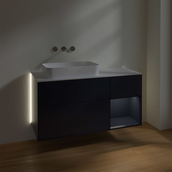 Villeroy & Boch Finion Waschtischunterschrank 120 cm mit Regalelement rechts und Abdeckplatte, mit Wandbeleuchtung