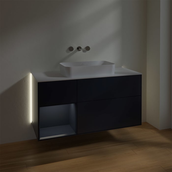 Villeroy & Boch Finion Waschtischunterschrank 120 cm mit Regalelement links und Abdeckplatte, mit Wandbeleuchtung