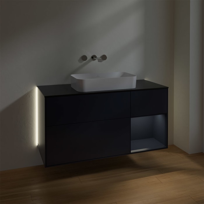 Villeroy & Boch Finion Waschtischunterschrank 120 cm mit Regalelement rechts und Abdeckplatte, mit Wandbeleuchtung