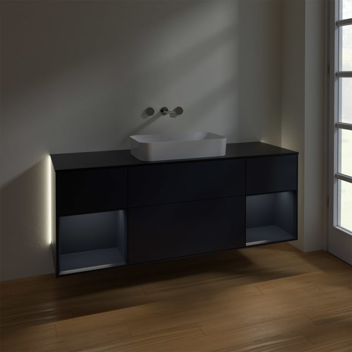 Villeroy & Boch Finion Waschtischunterschrank 160 cm mit Regalelement links und rechts und Abdeckplatte, mit Wandbeleuchtung