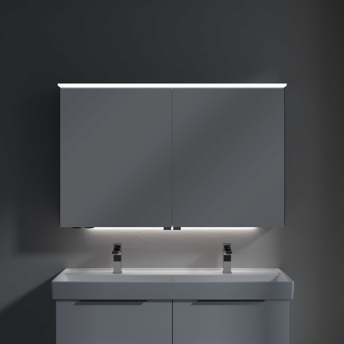 Villeroy & Boch Taro Spiegelschrank 120,7 cm mit 2 Türen, Lichtsegel, Waschplatzbeleuchtung und Vergrößerungsspiegel