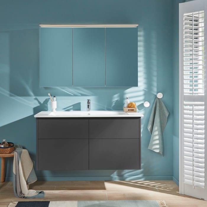 Villeroy & Boch Finero Waschtischunterschrank 120 cm mit Waschtisch und Spiegelschrank, 4 Auszüge