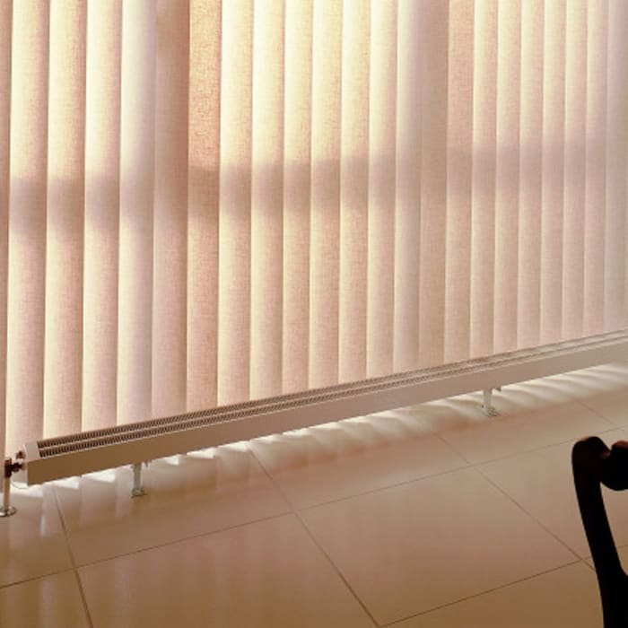 Zehnder Radiavector ZRV433 70 x 21 x 19,5 cm mit Anschluss S001