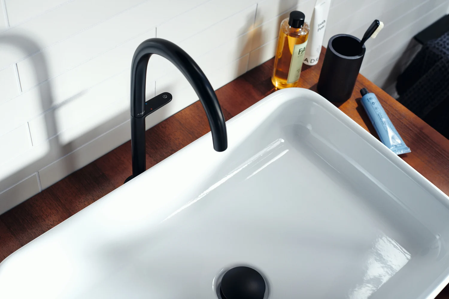 AXOR One Waschtischmischer Select 260 für Waschschüsseln mit Push-Open Ablaufgarnitur Bild 2