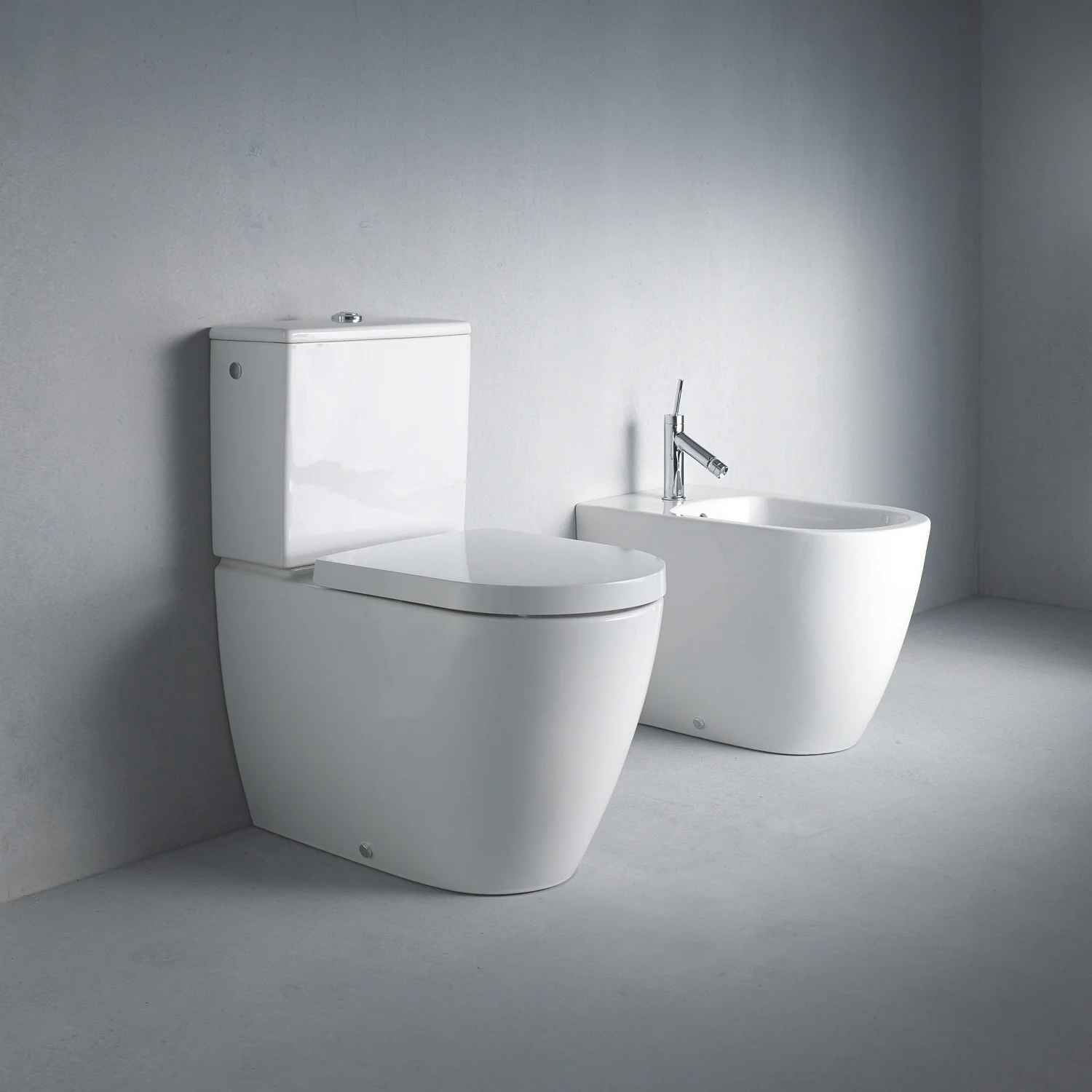 Toaleta i bidet w nowoczesnej łazience, Duravit