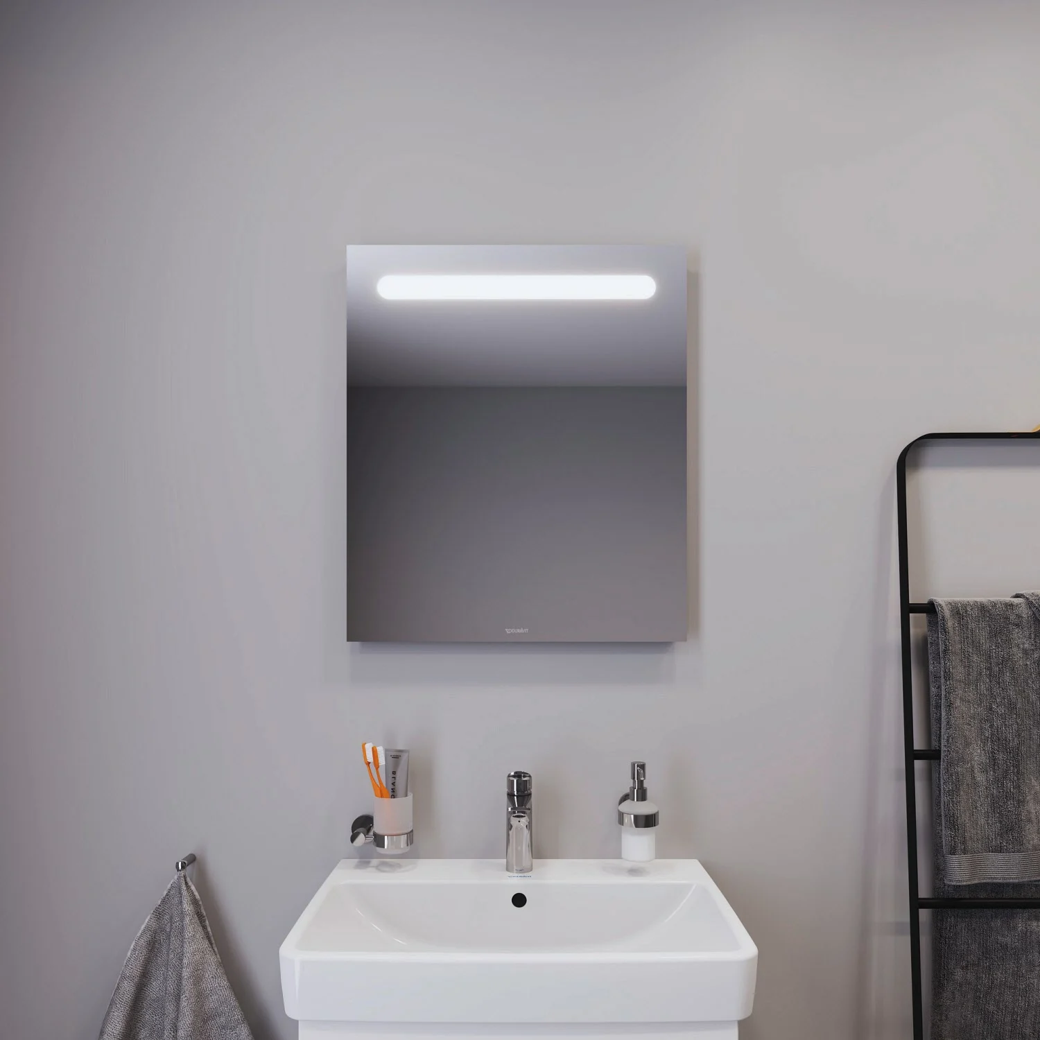 Lustro nad umywalką z oświetleniem w łazience, Duravit