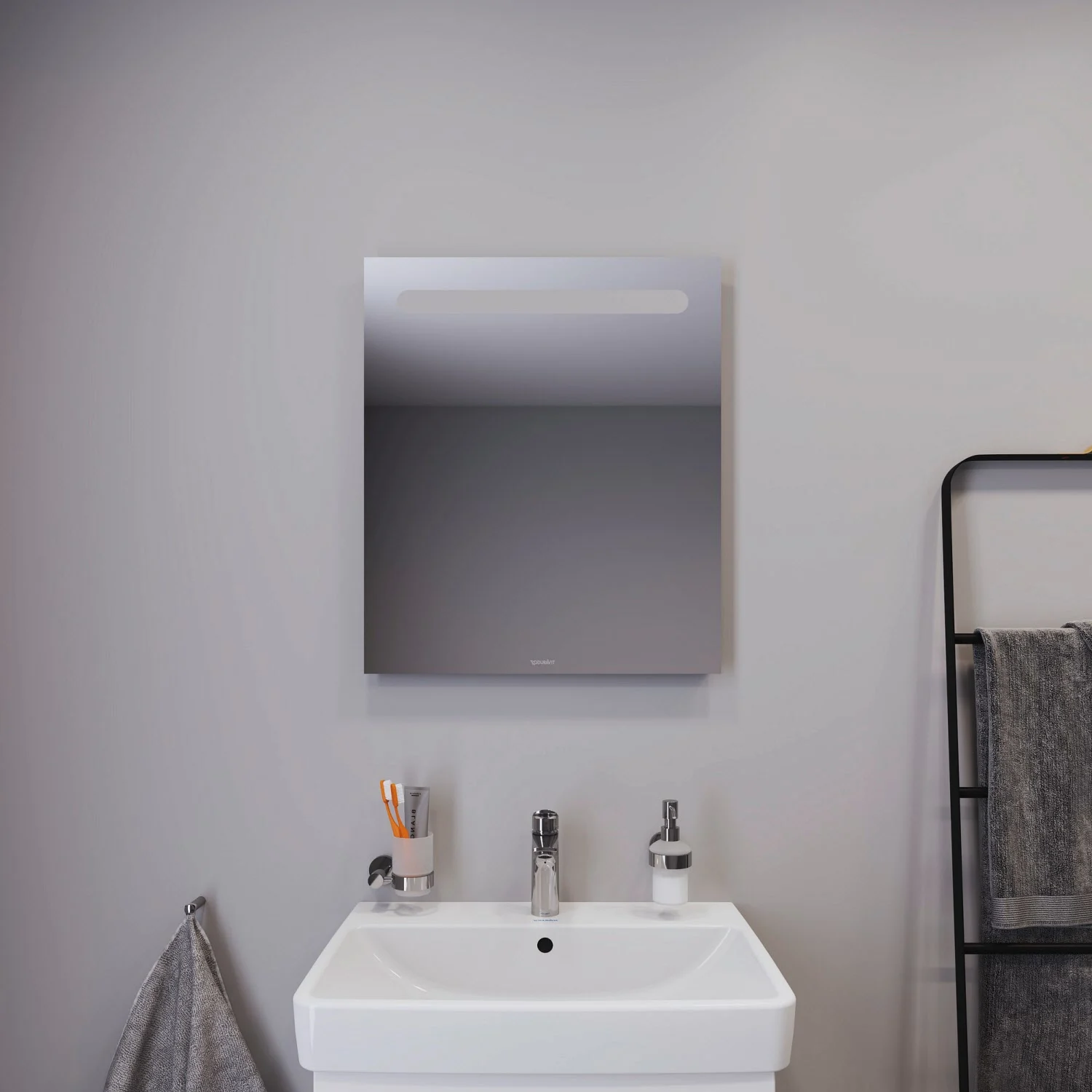 Lustro nad umywalką w łazience, Duravit