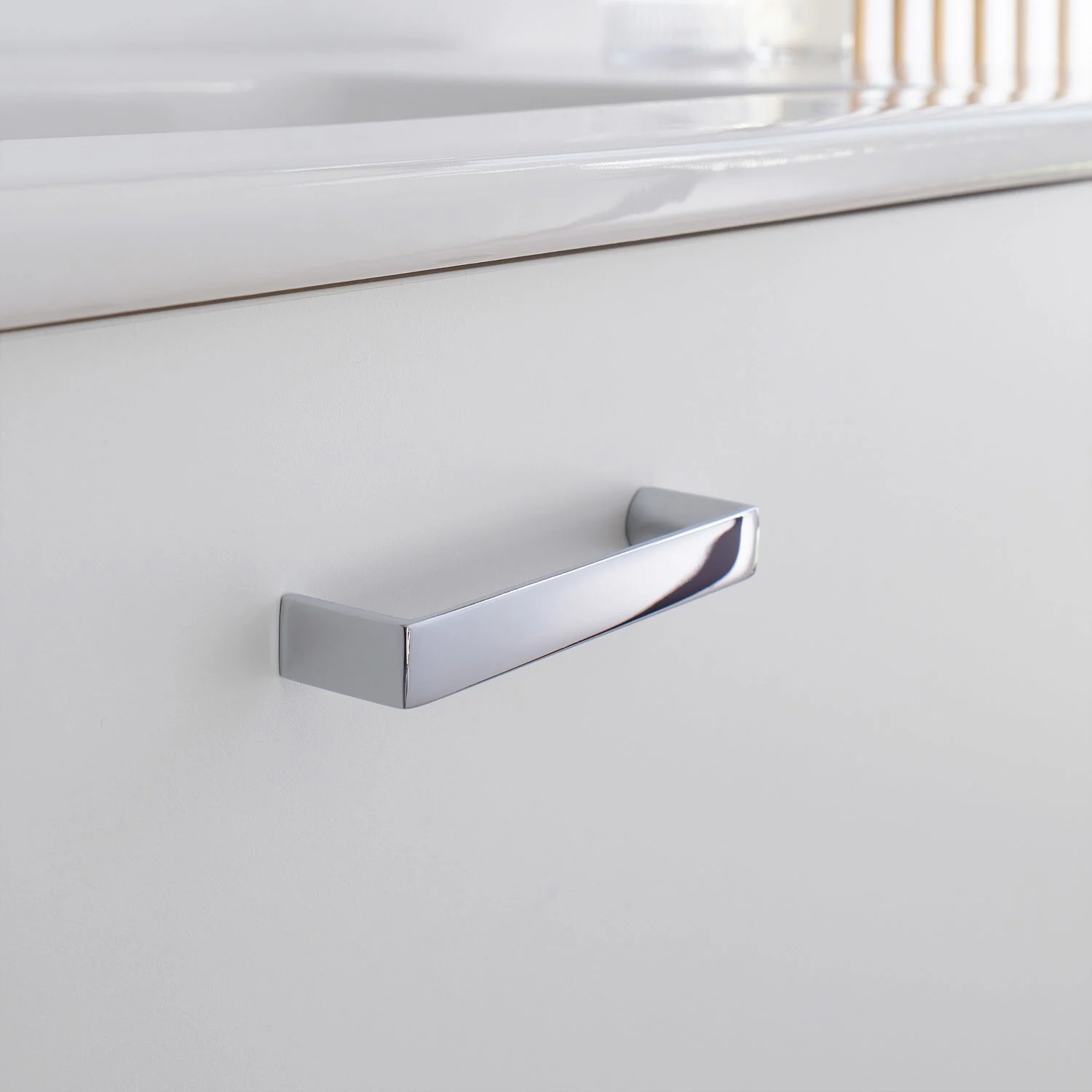 Duravit XBase MöbelSet 130 cm, mit Spiegelschrank, mit Doppelwaschtisch Bild 3