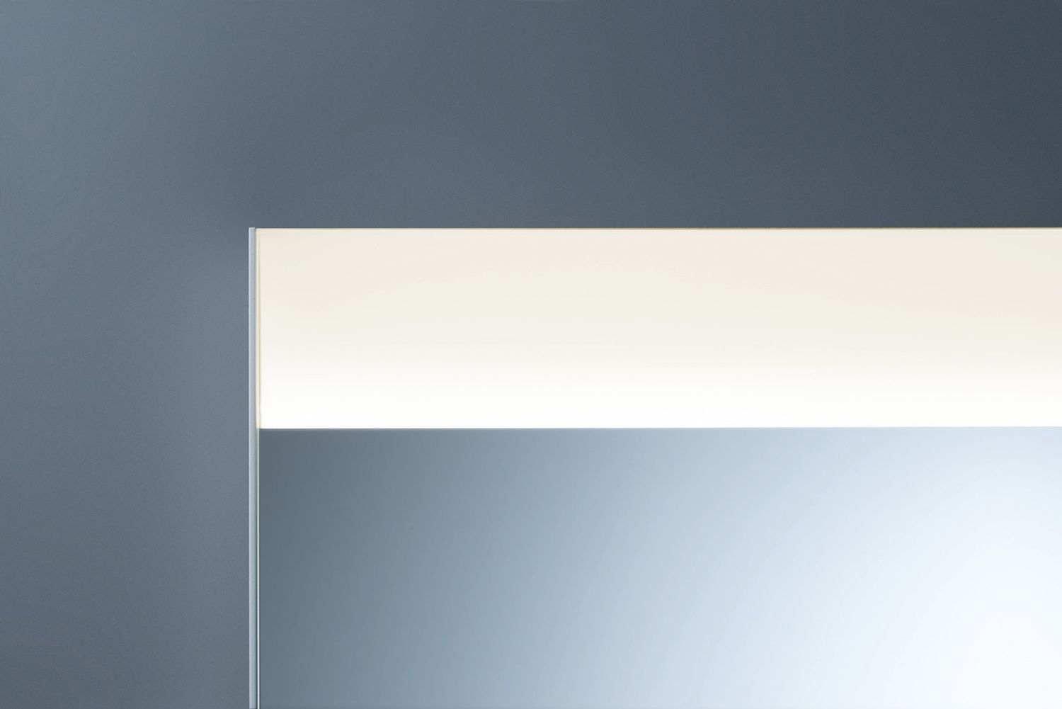 Duravit Badspiegel ""Good"" mit LED-Lichtfeld oben in 60 x 70 cm" 2