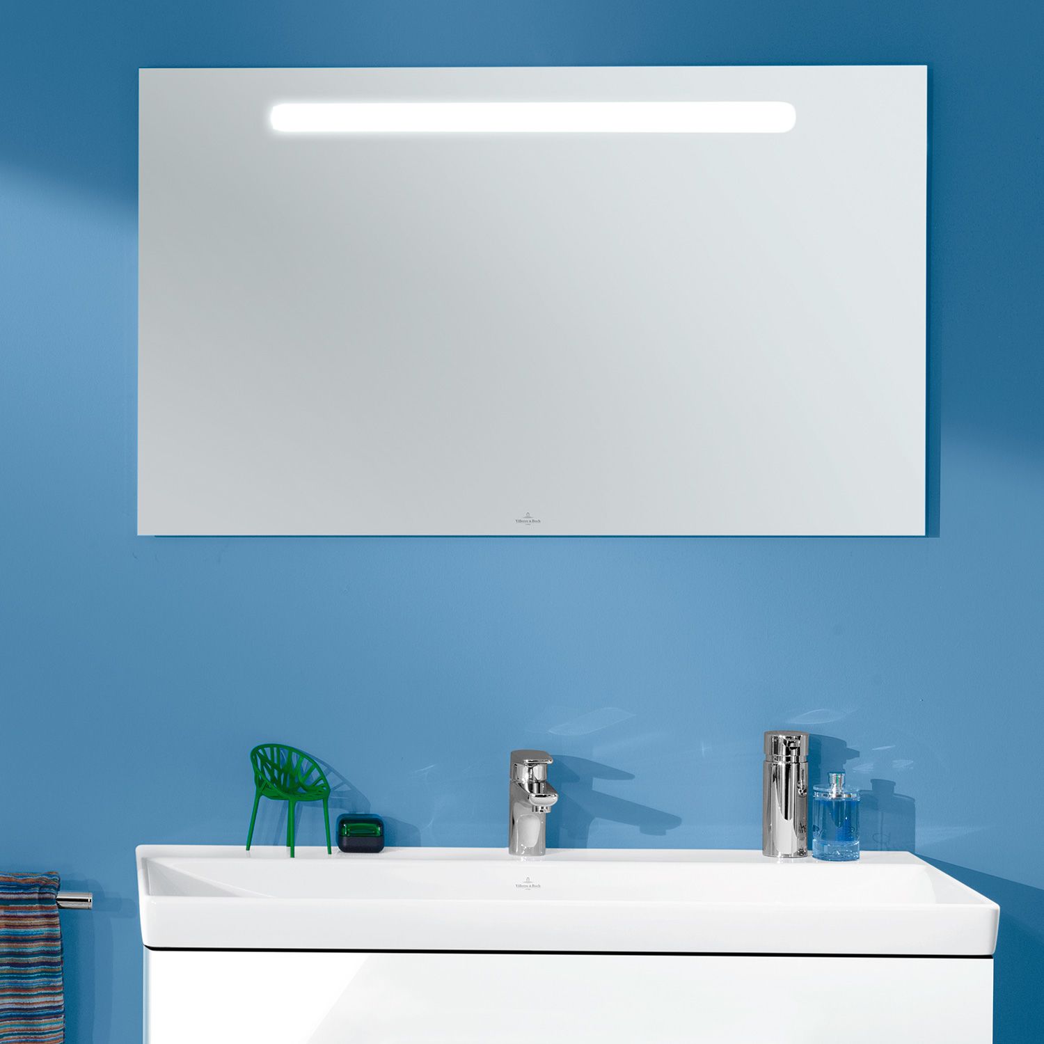 Villeroy und Boch Villeroy et Boch Plus à voir Miroir lumineux LED A430A400 100 x 60 x 3 cm, 12 W, pour la commutation de pièce, IP44 2