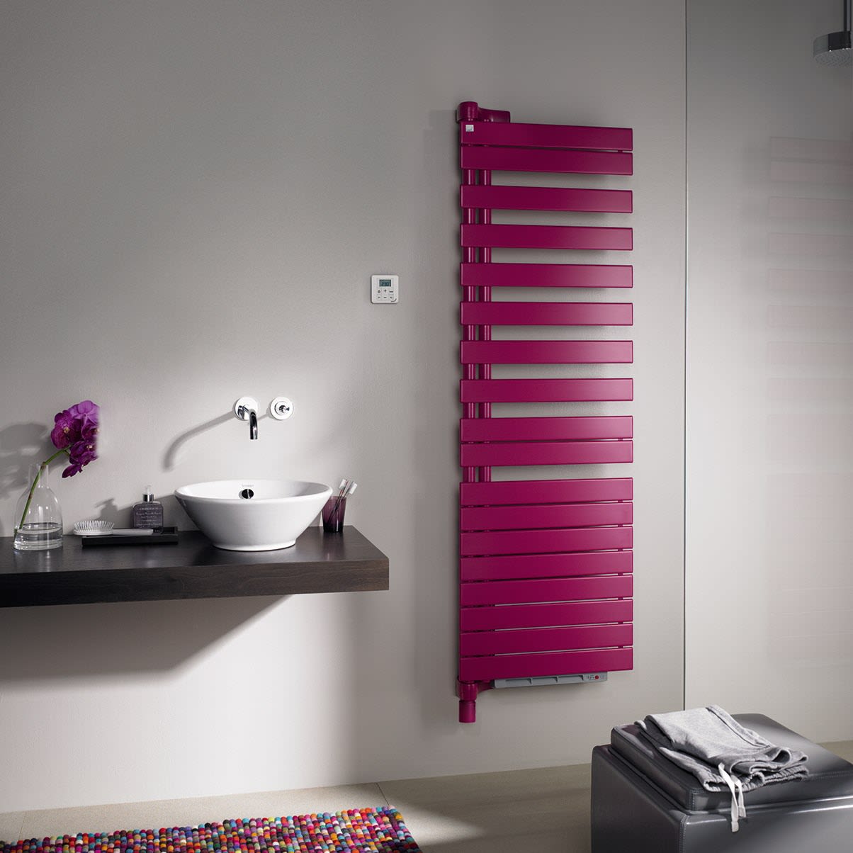 Radiateur électrique design Zehnder Roda Twist Air Spa ZRE30255B100000 ROER-140-55/IPS, 1344 x 550 mm, blanc, RAL 9016 2