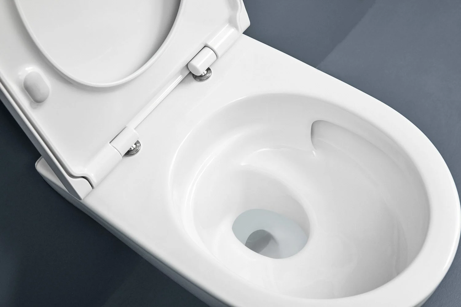 Geberit iCon Stand-WC Tiefspüler Set, geschlossene Form, TurboFlush, mit WC-Sitz Bild 2