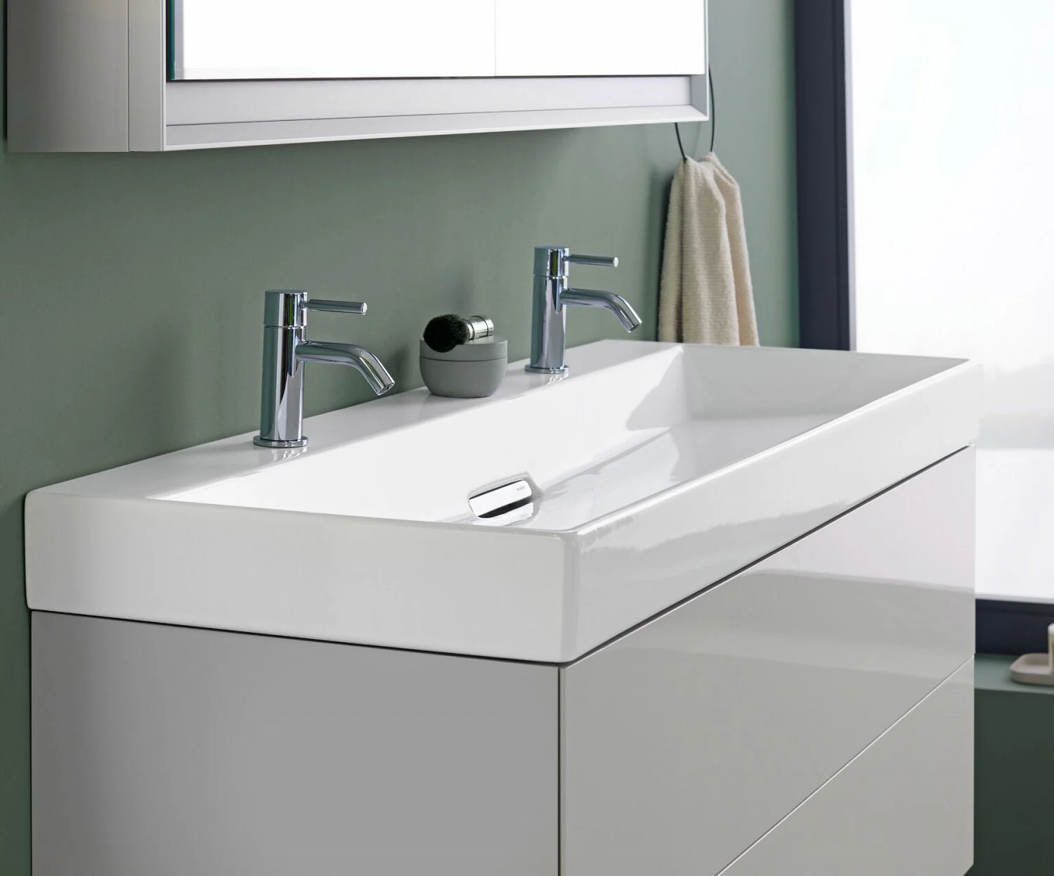 Geberit ONE Waschtisch 120 cm, Abgang horizontal, 2 Hahnlöcher, ohne Überlauf Bild 3