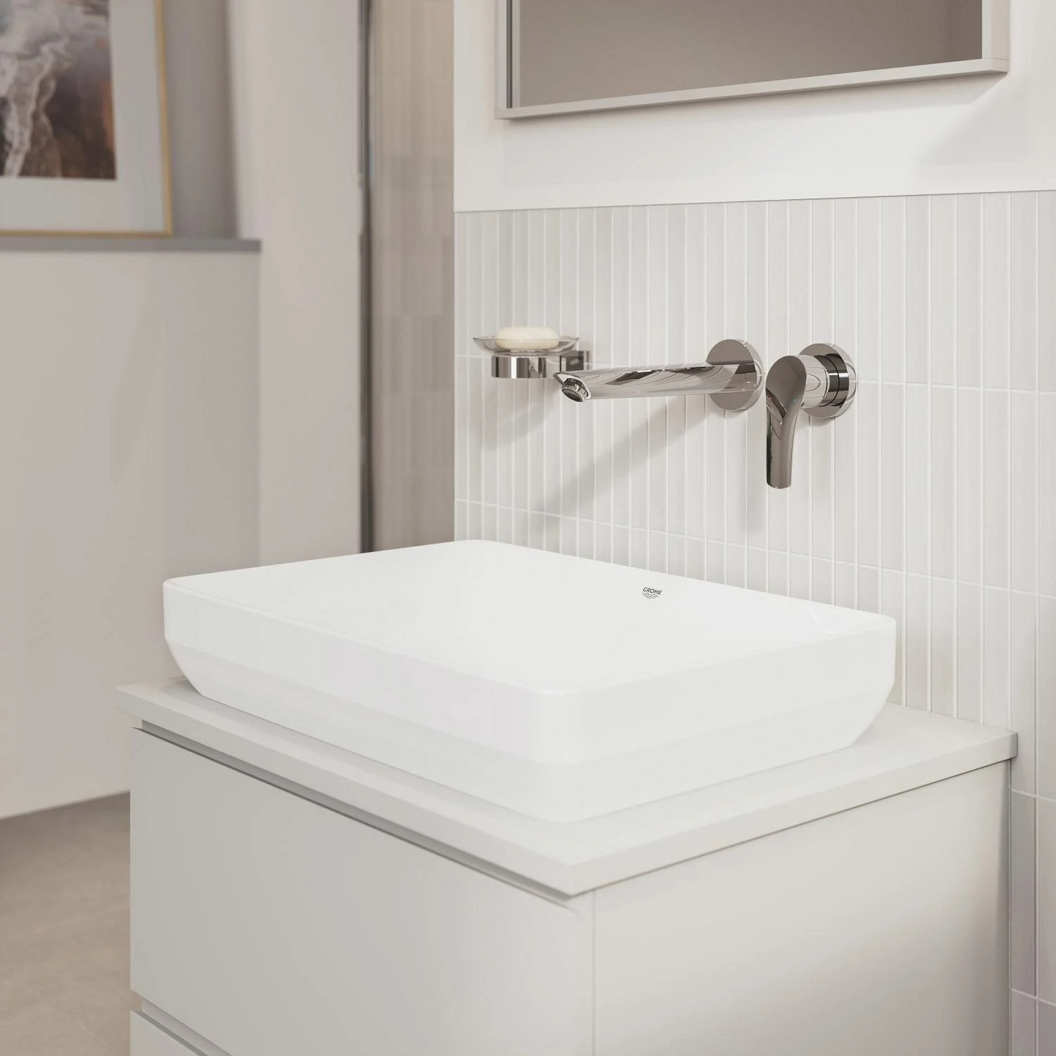 Nowoczesna łazienka z umywalką i baterią ścienną, Grohe