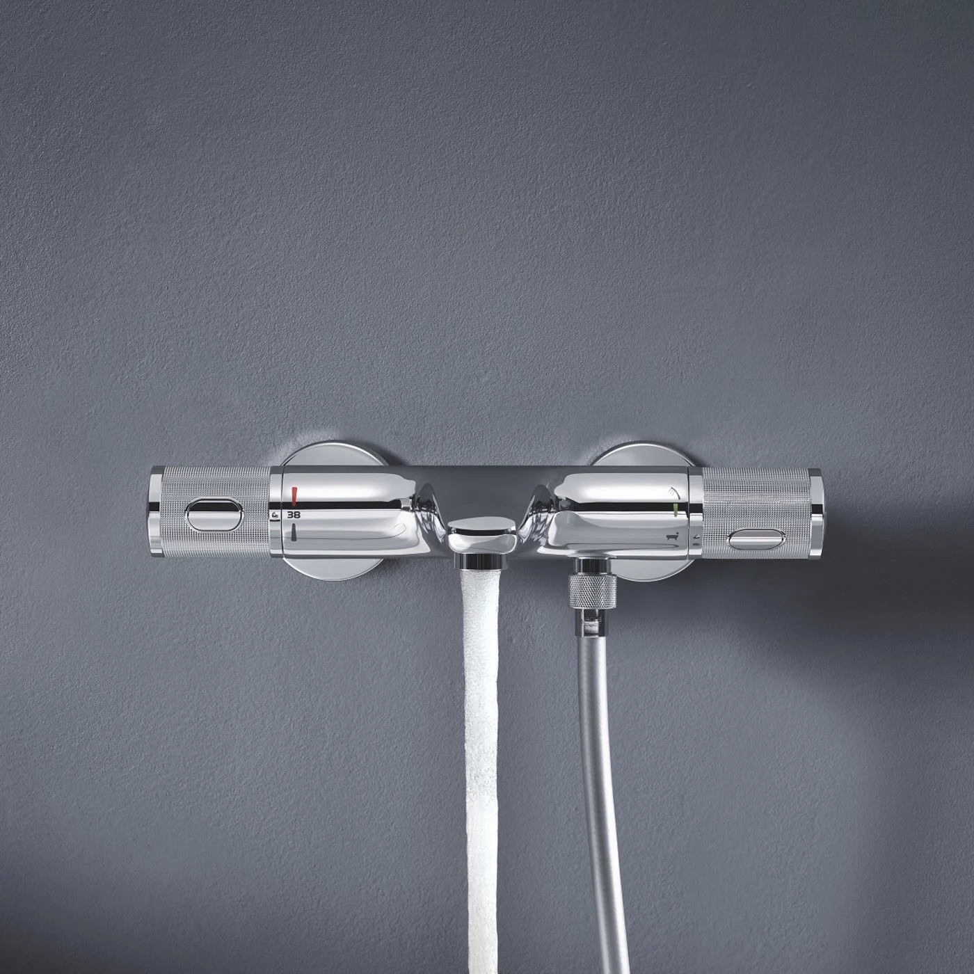 Bateria termostatyczna widok z przodu na szarym tle, Grohe