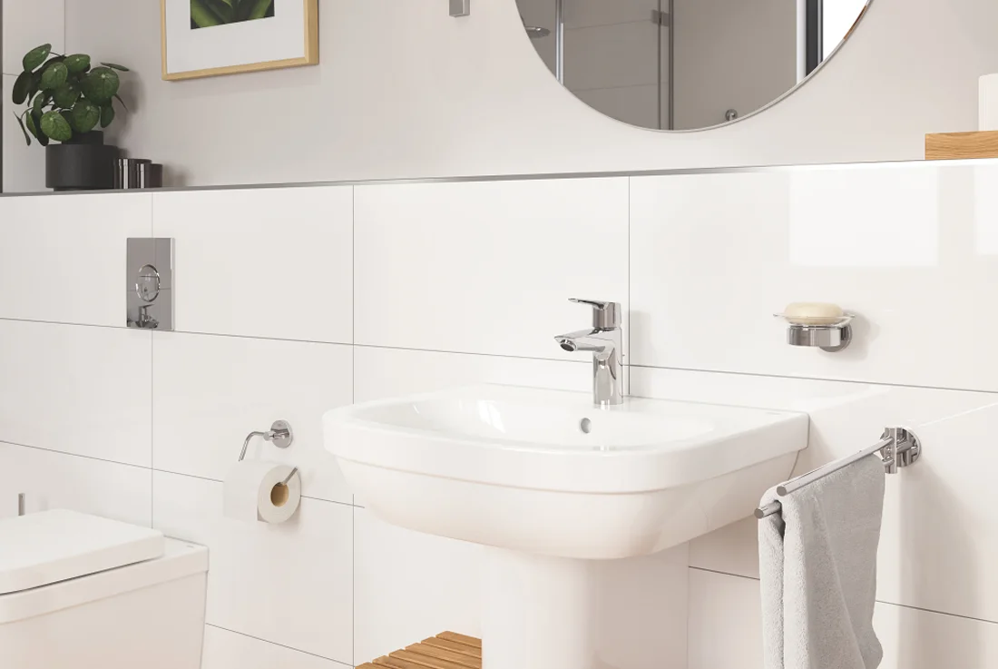 Łazienka z umywalką i armaturą, Grohe